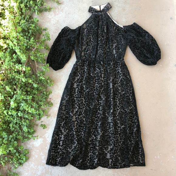 Alice + Olivia Dresses & Skirts - Alice + Olivia Ruthann Cold Shoulder Velvet Dress